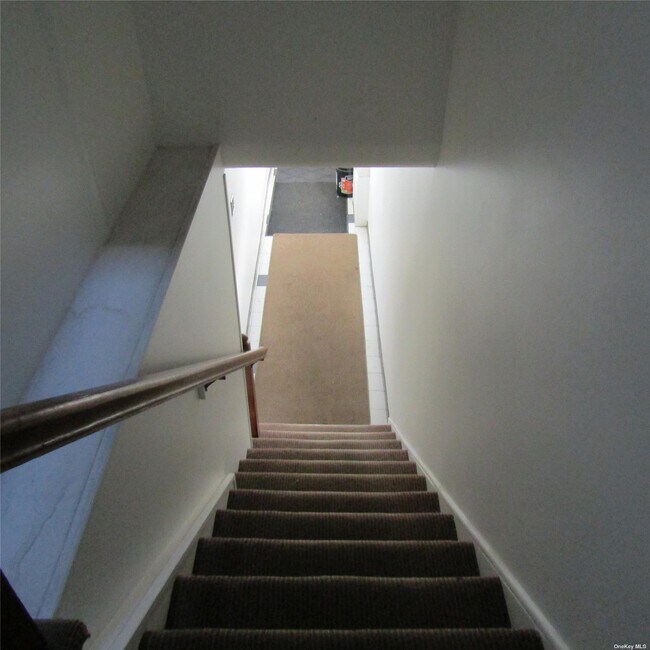 Foto del edificio - 82-67 233rd St