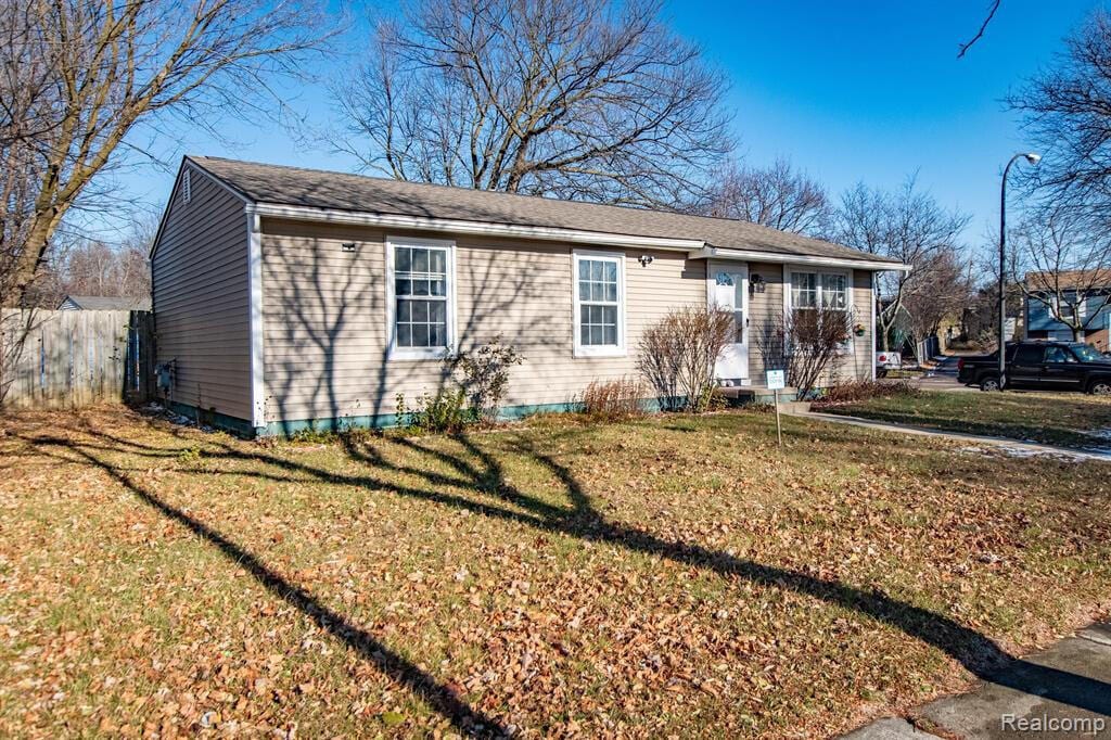 Primary Photo - 2163 Hemlock Dr