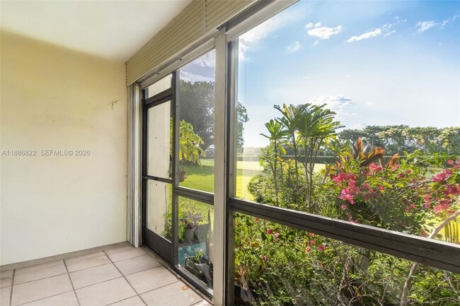 Foto del edificio - 9820 S Hollybrook Lake Dr