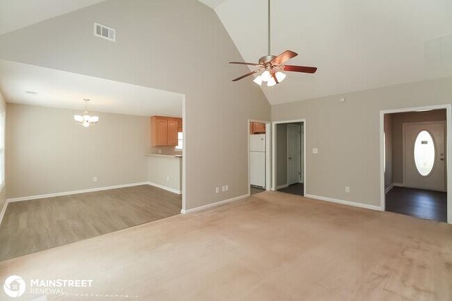 Foto del edificio - 310 Fletcher Ct, McDonough, GA 30252