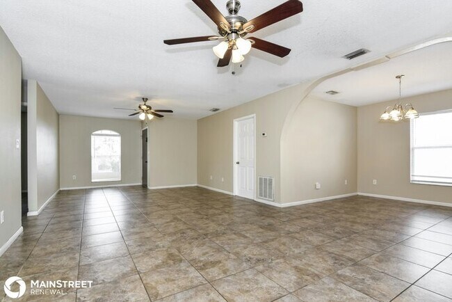Building Photo - 8405 N 37th St, Tampa, FL 33604