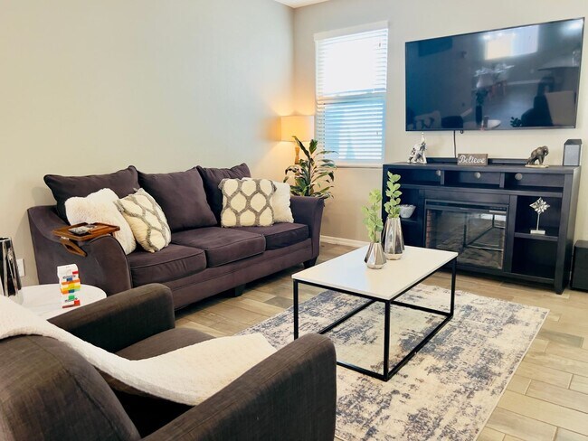 Foto del edificio - 3 Bedroom Single Family in Phoenix