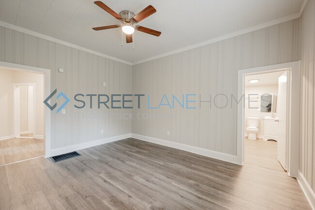 Foto del edificio - Charming 2 Bedroom in LaGrange!