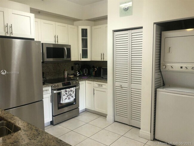 Foto del edificio - 7210 NW 114th Ave