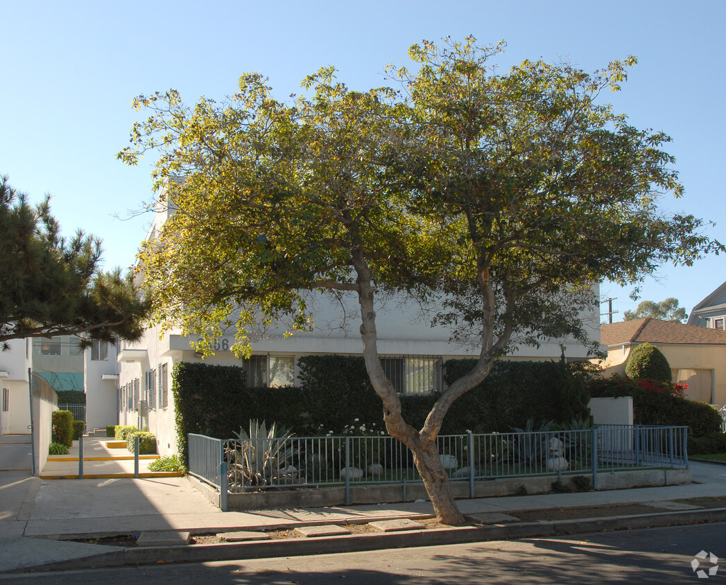 Foto principal - 2348-2356 W 21st St