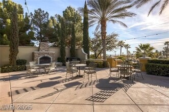 Building Photo - 4814 Regalo Bello St