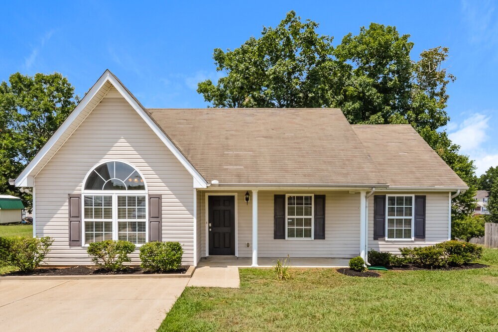 1409 Fall Pkwy, Murfreesboro, TN 37129 House Rental in Murfreesboro