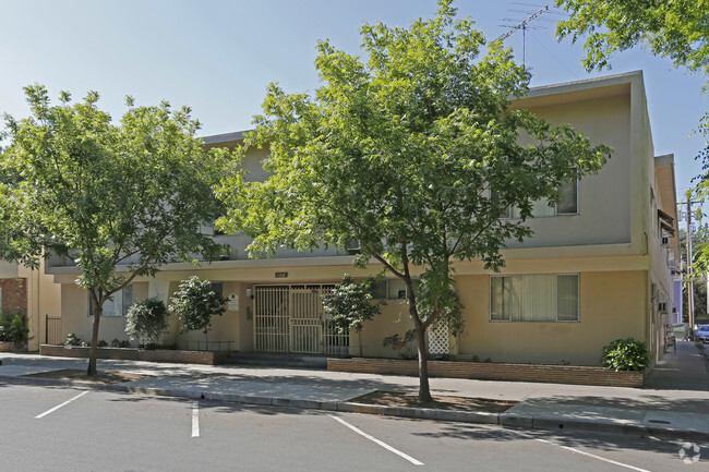 Building Photo - Siesta Crestwood