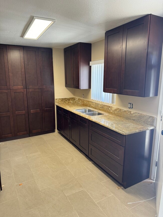 Kitchen - 512 29th St