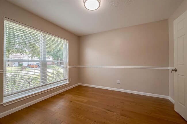 Building Photo - 12226 Cypress Shores Dr
