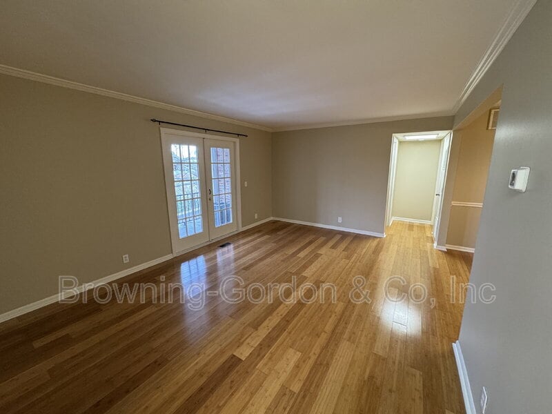 Photo - 5025 HIllsboro Pike 14 W Nashville