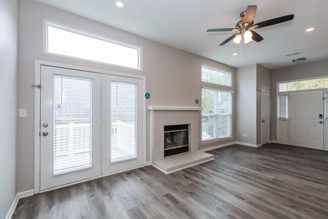 Building Photo - 13839 Poppleton Ct