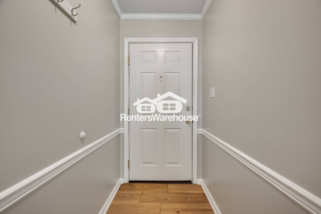 Foto del edificio - 816 Pin Oak Pl