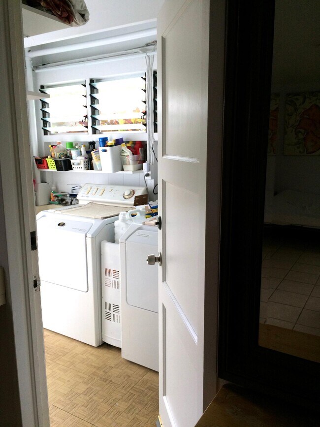 Foto del edificio - 145 Omao St