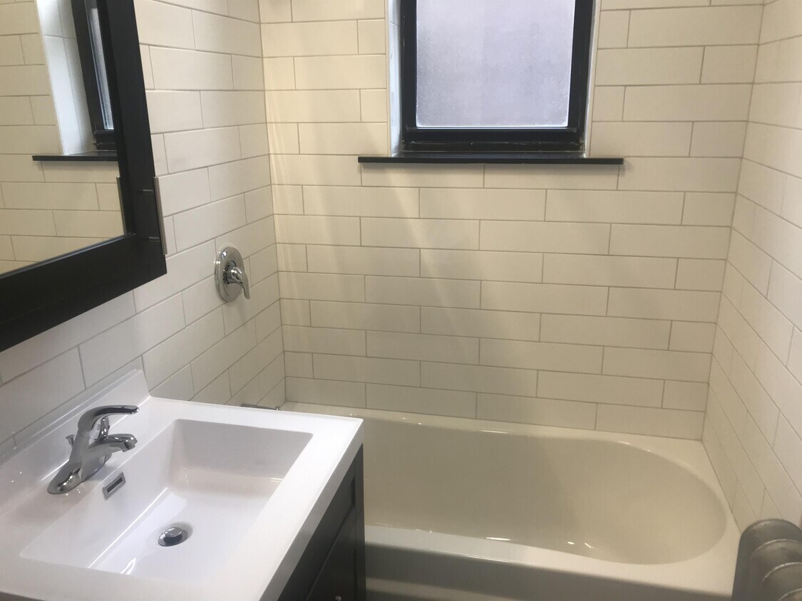 Foto principal - 5523 S Everett Ave
