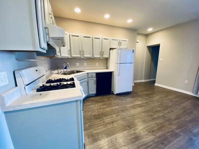 Photo - 109 S 13th St Apartment