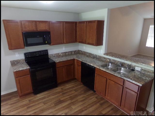 Building Photo - 6097 Saddle Hill Dr