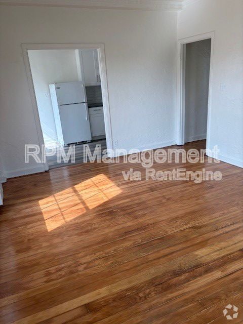 Building Photo - 1523 N McCadden Pl