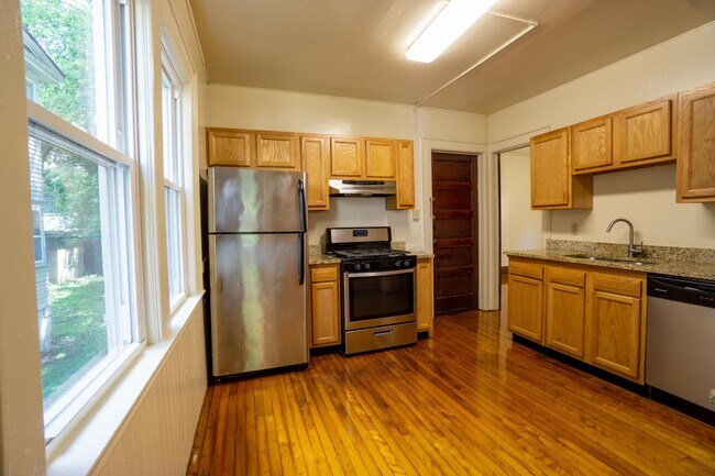 Foto del edificio - 829 Westcott St