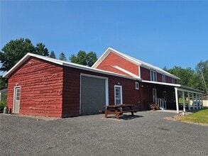 Building Photo - 1954 US-11