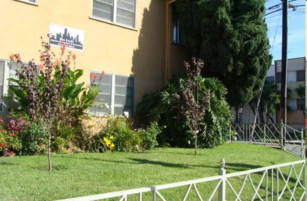 Building Photo - 6201 Fountain Ave