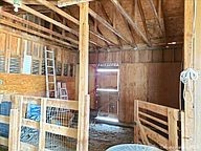 Foto del edificio - Beautiful 3/2 in Oak Knolls