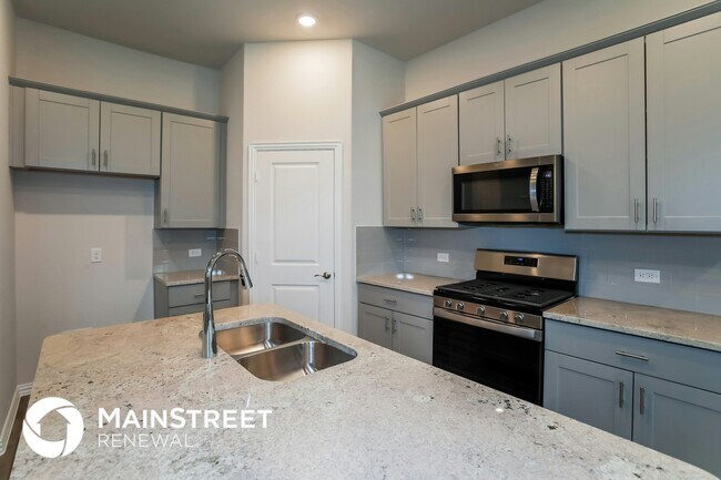 Building Photo - 2116 Bellatrix Dr