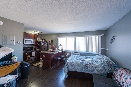 Interior Photo - Bridgewater Crossings