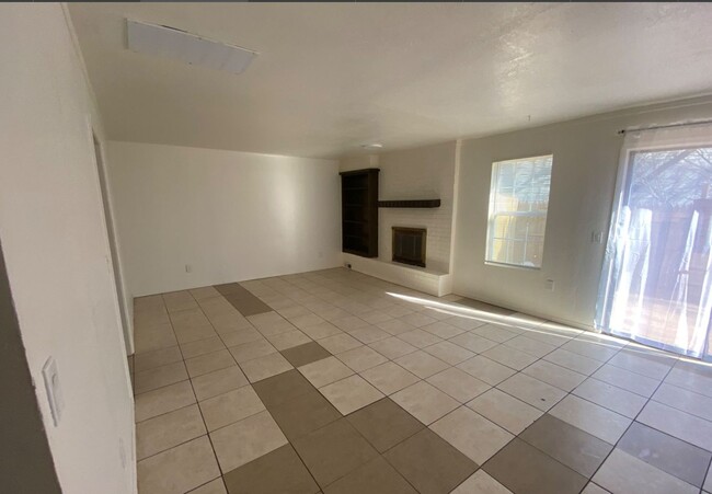 Foto del edificio - 3 bed - 2 bath - All Appliances!