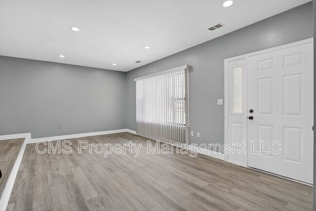 Foto del edificio - 1216 Thomas Ave