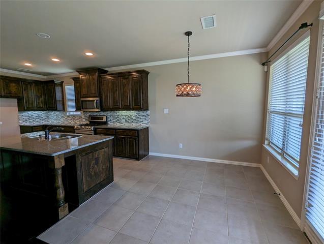 Building Photo - 591 Deverson Dr