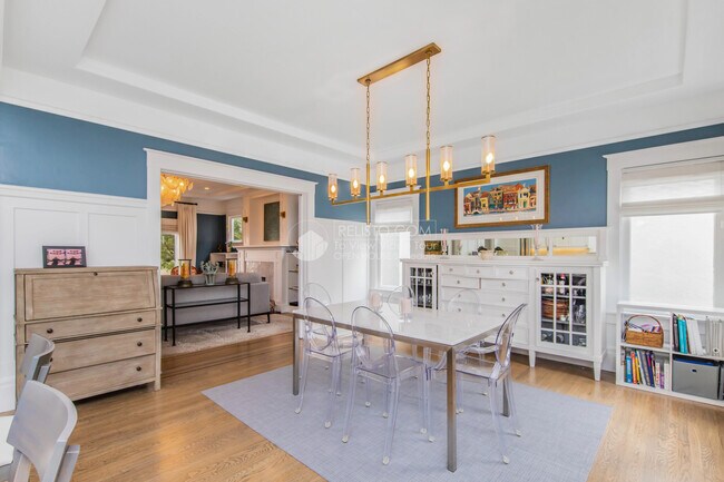 Building Photo - 235 Vicente St