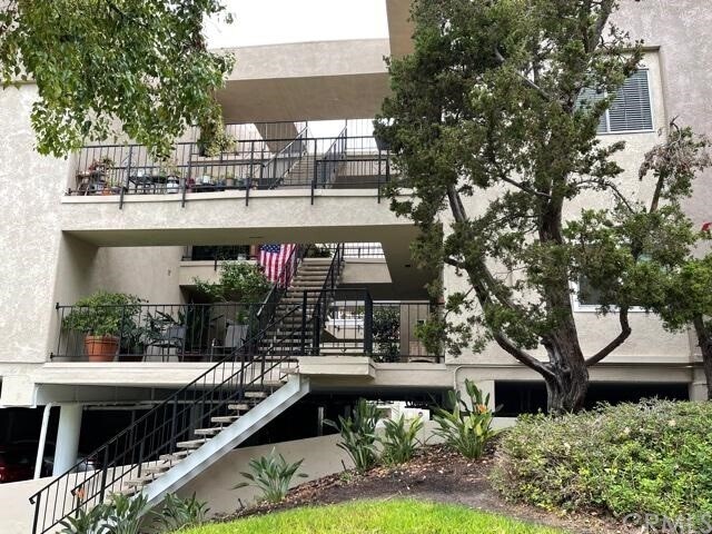 Building Photo - 2381 Via Mariposa W