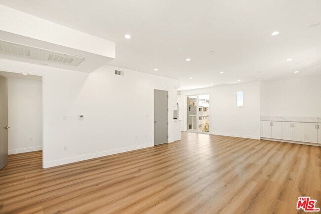 Foto del edificio - 834 S Shenandoah St