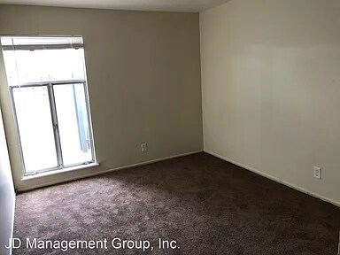 Building Photo - 1230 Brookside Dr