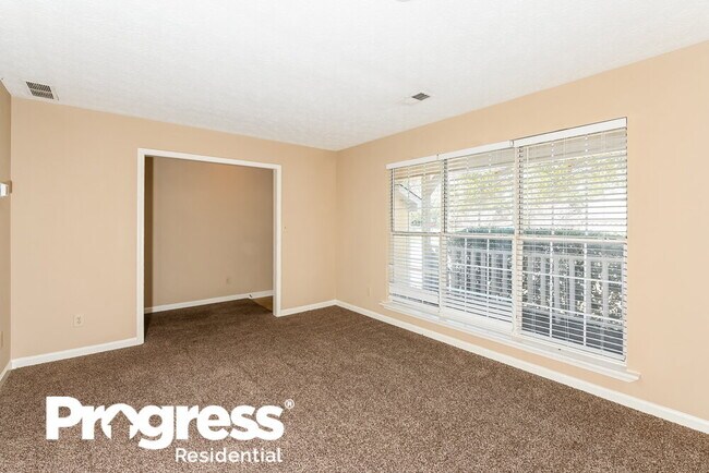 Building Photo - 200 Sweetgum Ln