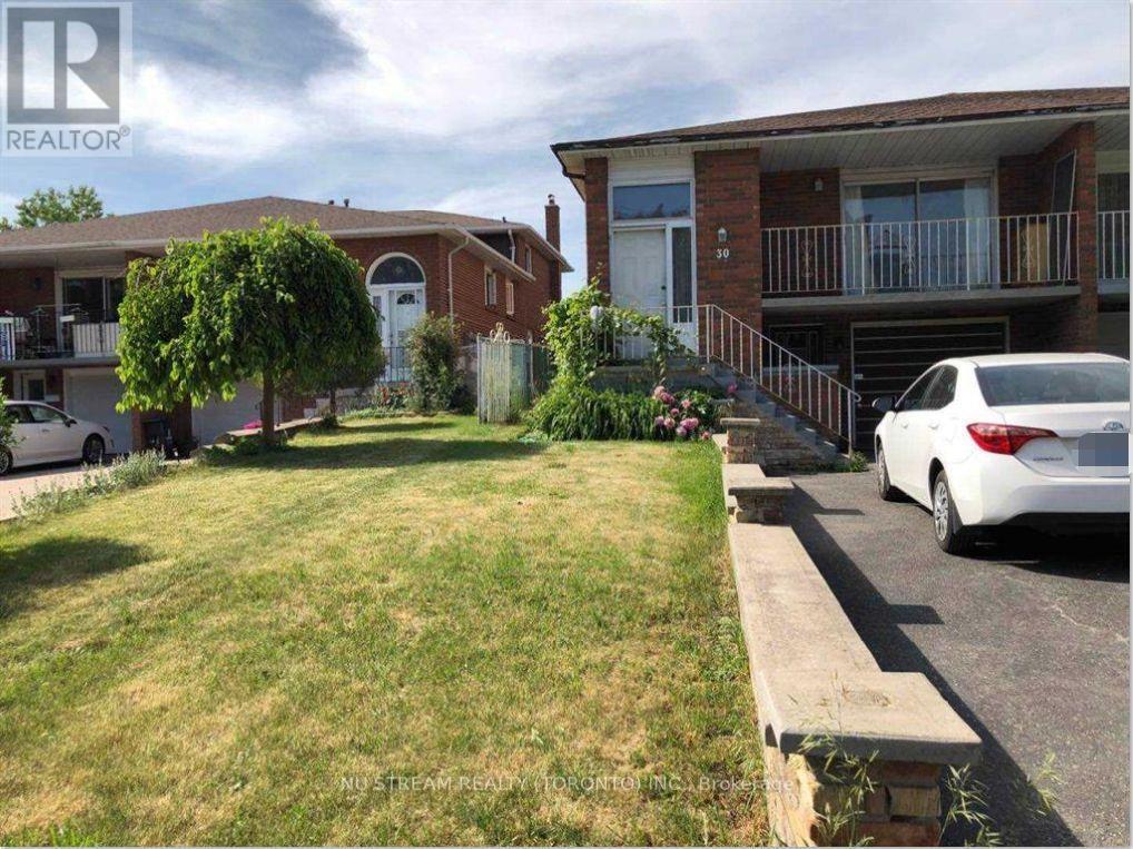 Primary Photo - 30 Hickorynut Dr