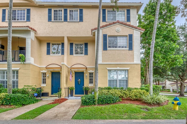 Building Photo - 1403 W Wickham Cir