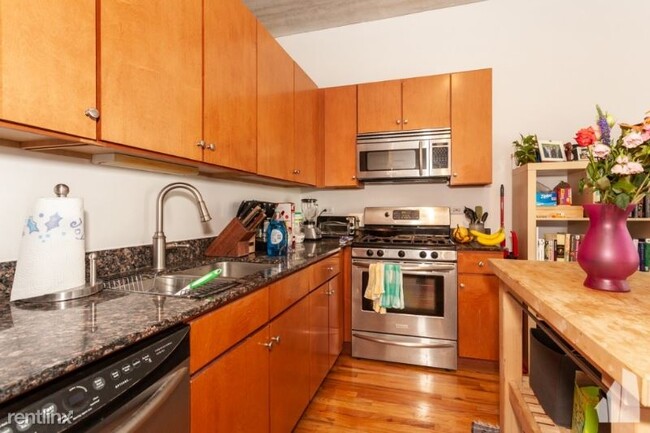 Foto del edificio - 625 N Franklin St