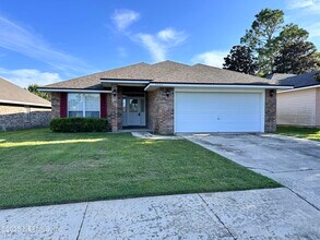 Building Photo - 2402 Creekfront Dr