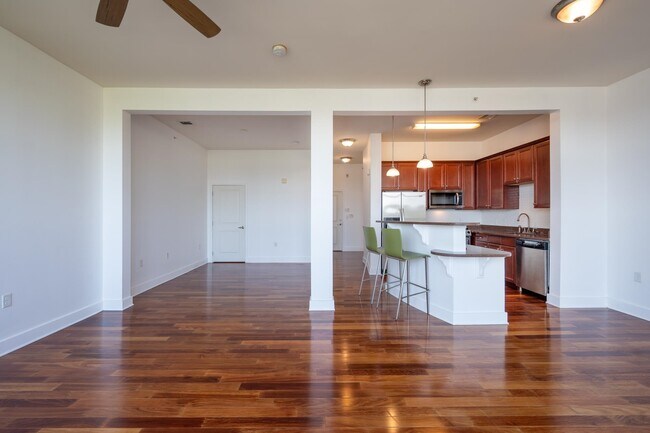 Foto del edificio - 55 Mallory Ave