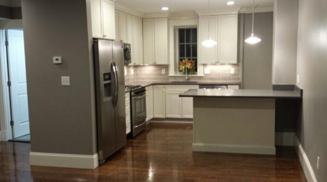 Foto principal - 384 Langley Rd