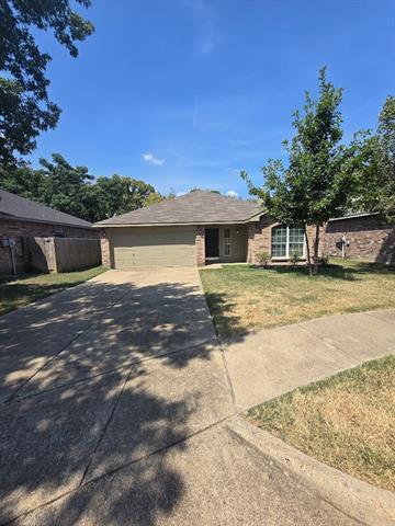 Foto principal - 1359 Cleardale Dr