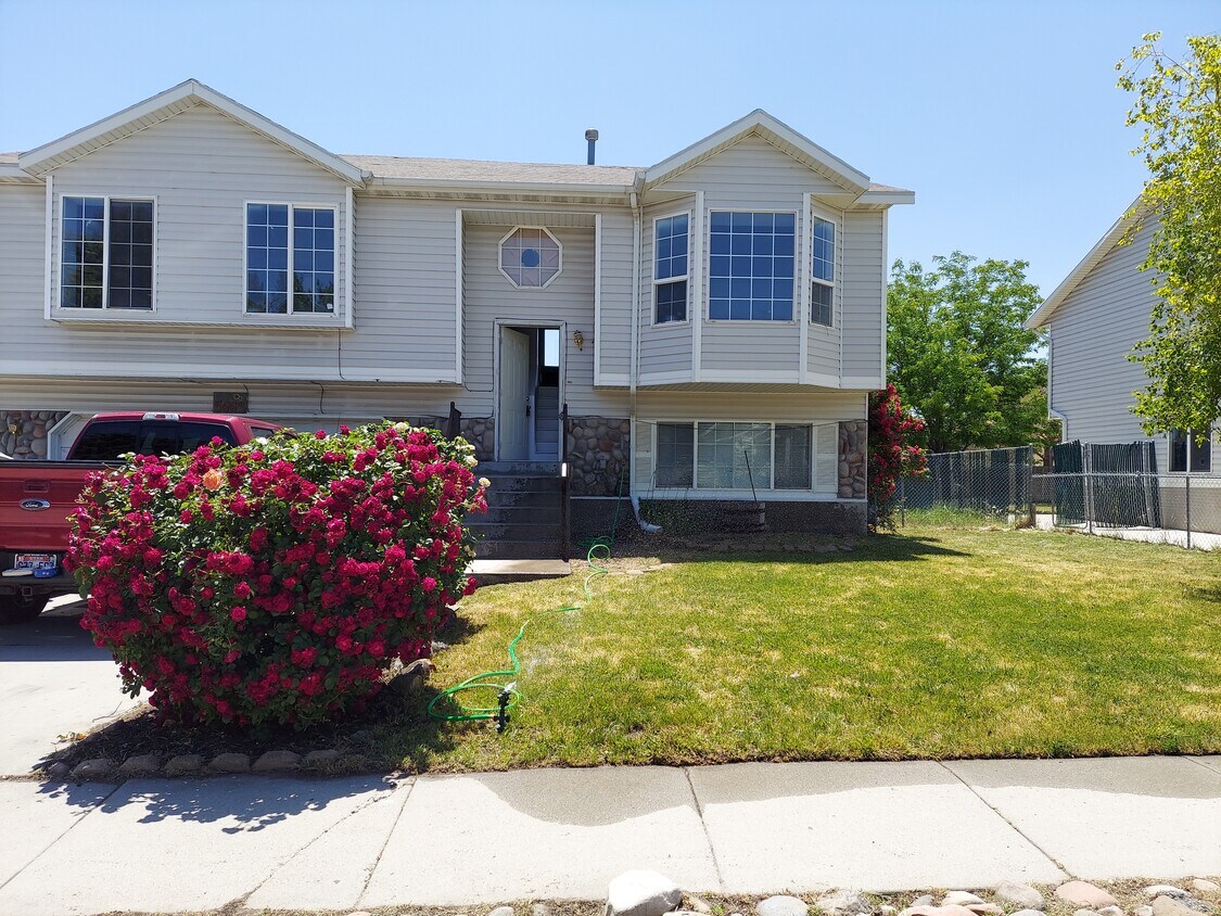 5663 W 5960 S, Kearns, UT 84118 House Rental in Kearns, UT