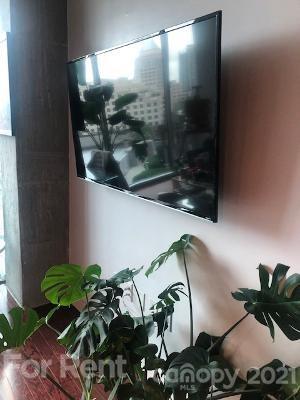 Foto del edificio - 301 S Davidson St
