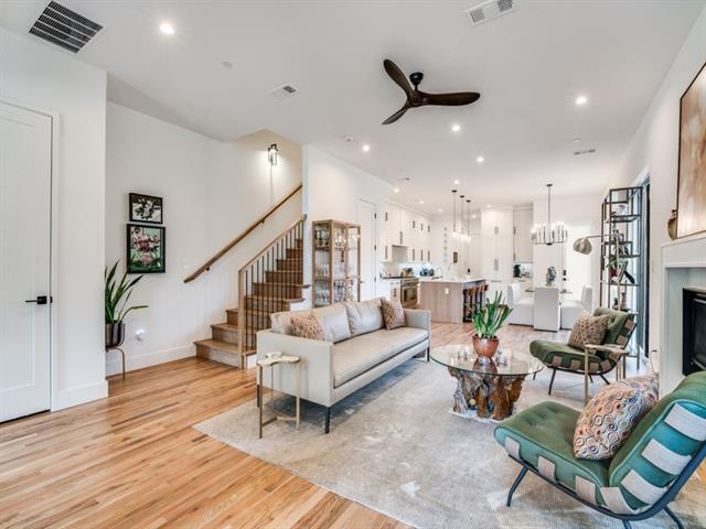 Building Photo - 4200 University Blvd