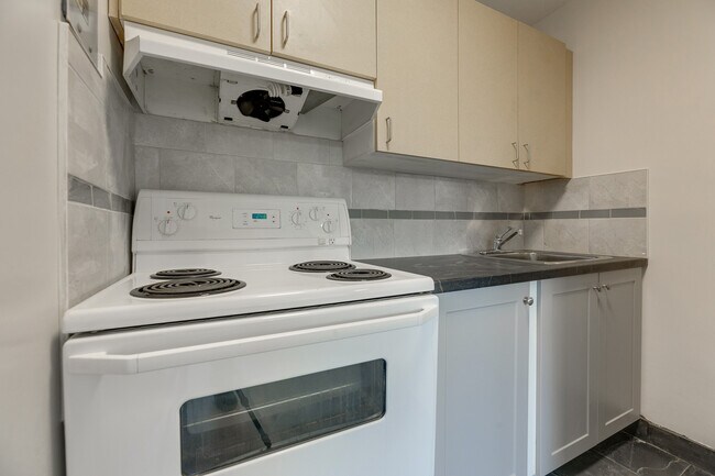 Photo du bâtiment - Beautiful 1 bedroom unit available for rent