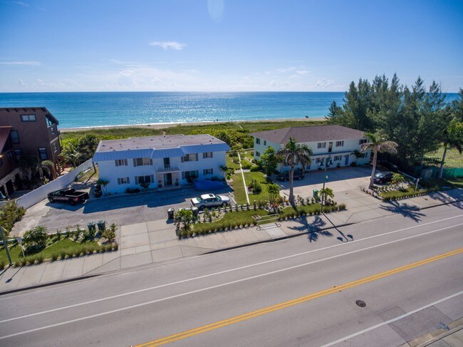 Building Photo - 1144 S Ocean Dr