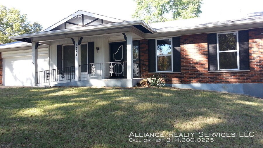 6751 Mignon Dr, Florissant, MO 63033 House for Rent in Florissant, MO