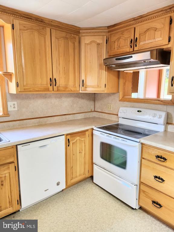 Building Photo - 349 Detterline Dr